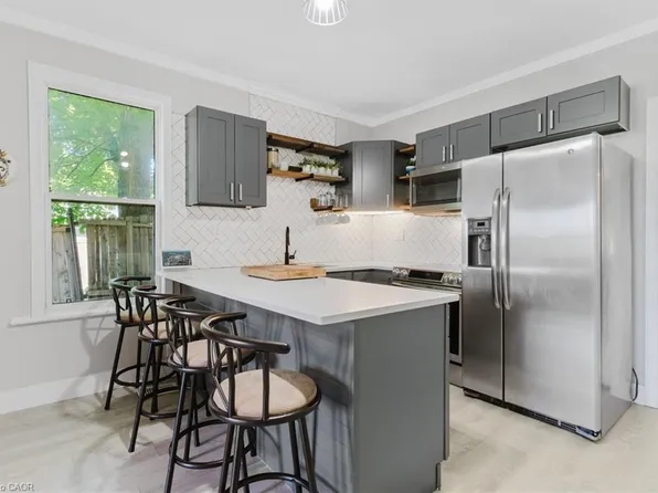 35 Shade St, Cambridge, ON N1R 4J6