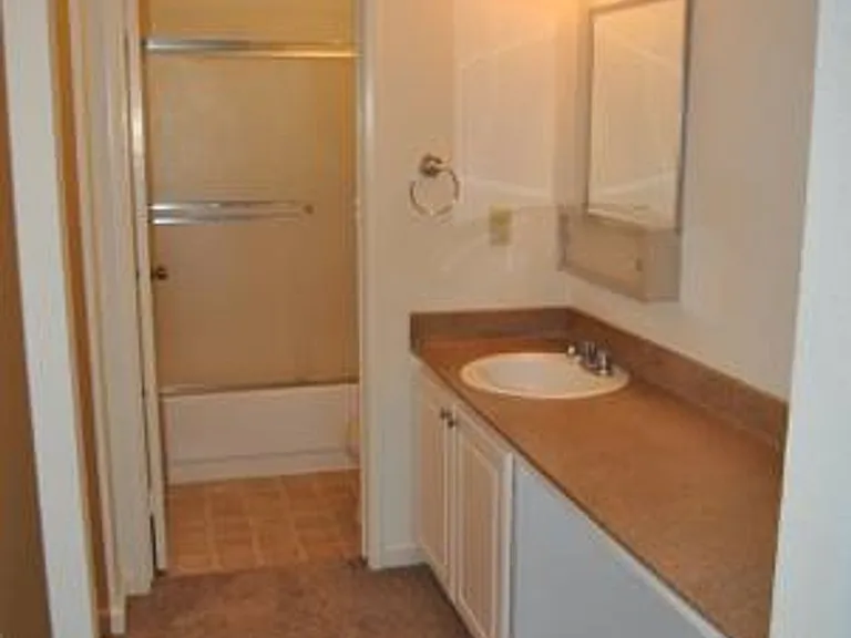 2950 Portage Bay — Photo 112
