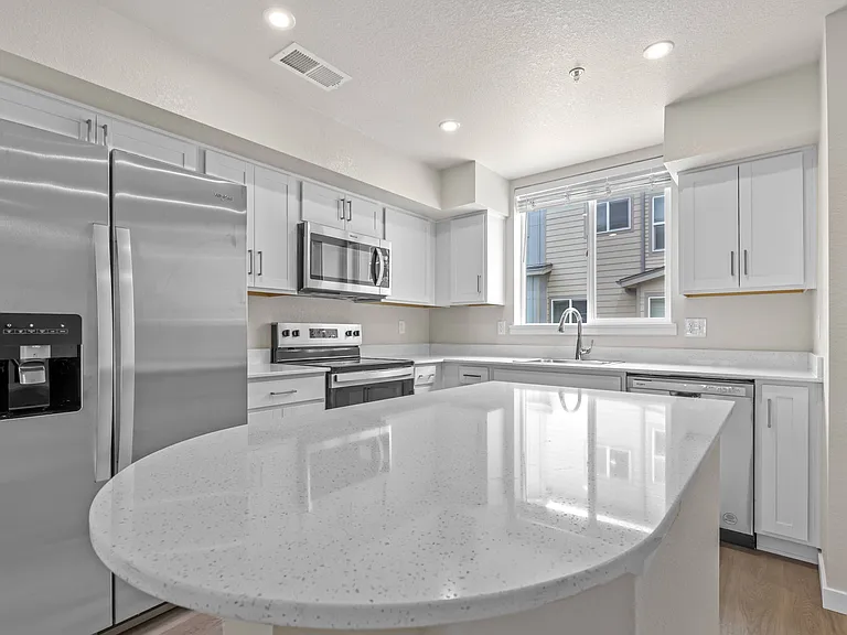 The Townhomes at Pine Drive — Photo 7