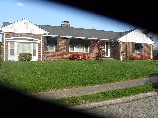 1st image of 2824 Gilbert Ave