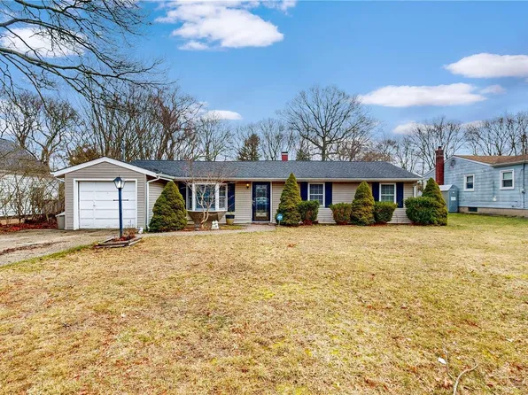 356 Auborn Avenue, Shirley, NY 11967