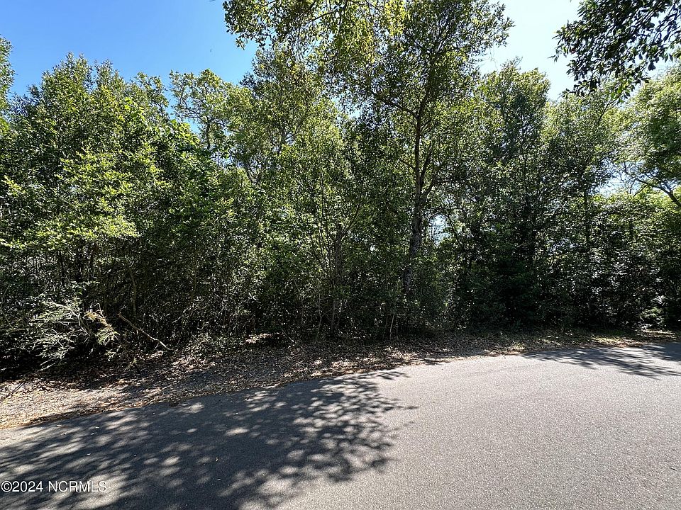 1st image of 588 Kinnakeet Way