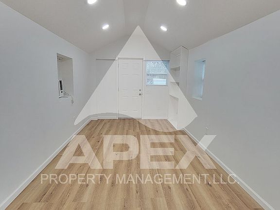 3rd image of 3622 Alpine Dr