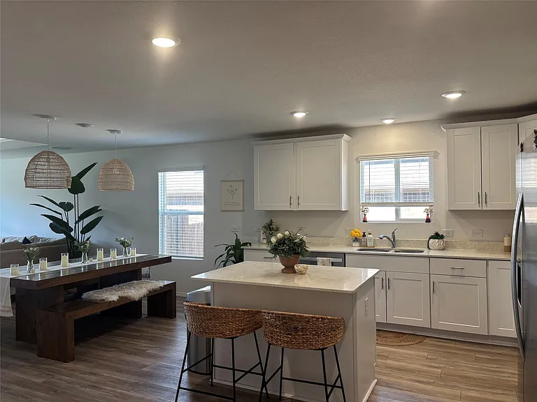 1945 Javelina St — Photo 4