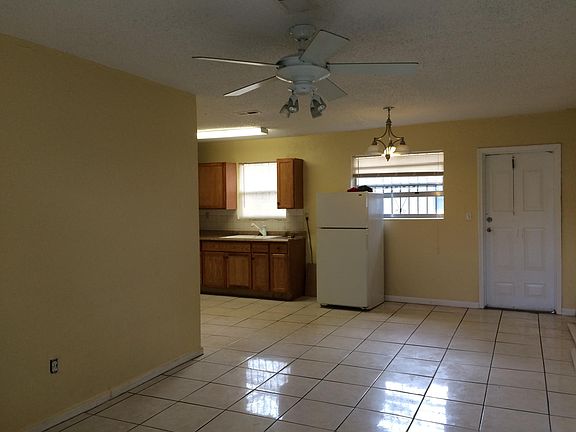 4th image of 2751 NW 13th Ct