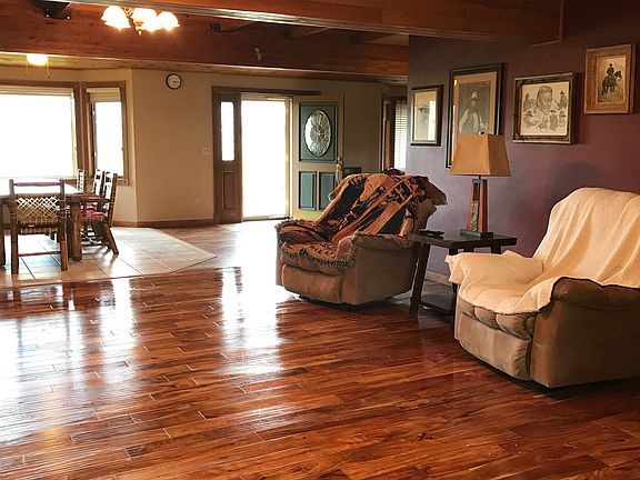 Living room view of front do