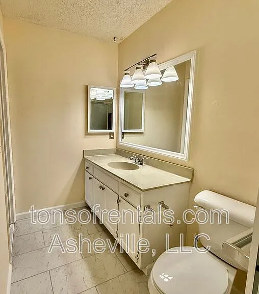 181 N Britton Creek Ct — Photo 14