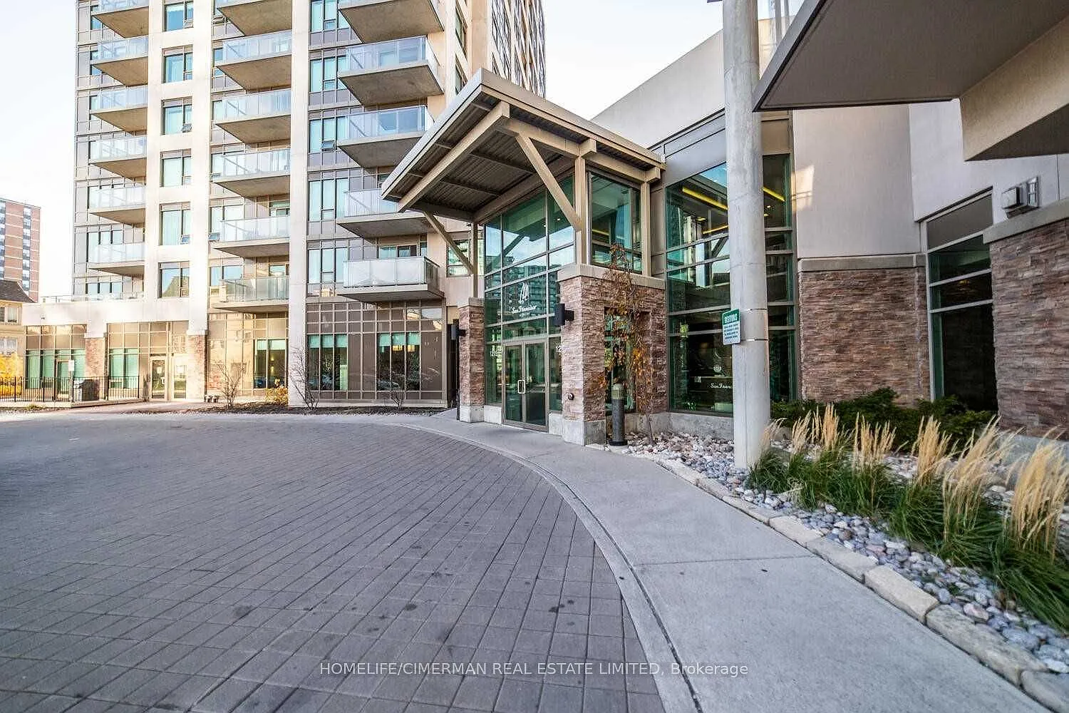 2 bed, $2,790 — Photo 1