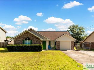 118 Thornbriar Dr, Hinesville, GA 31313