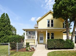 620 Center St, Waukegan, IL 60085