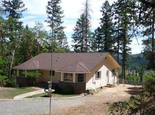 544 Paradise Gardens Rd, Grants Pass, OR 97527