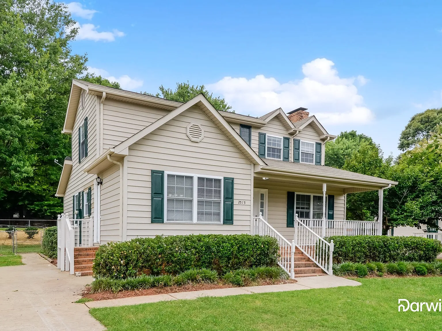 3 bed, 2.0 bath, 2128 sqft, $2,090 — Photo 3