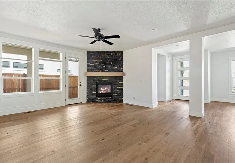 8283 W Shams Ln — Photo 6