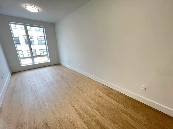 2524 Albemarle Rd #4E, Brooklyn, NY 11226