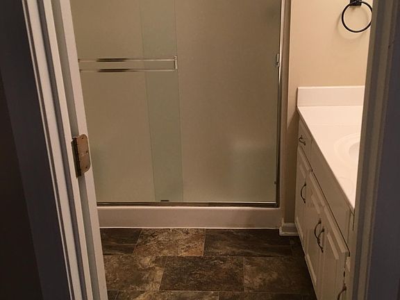 3rd image of 14837 Robinson St