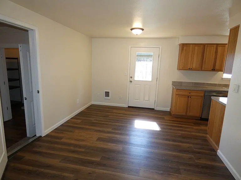 1619 S E St — Photo 11