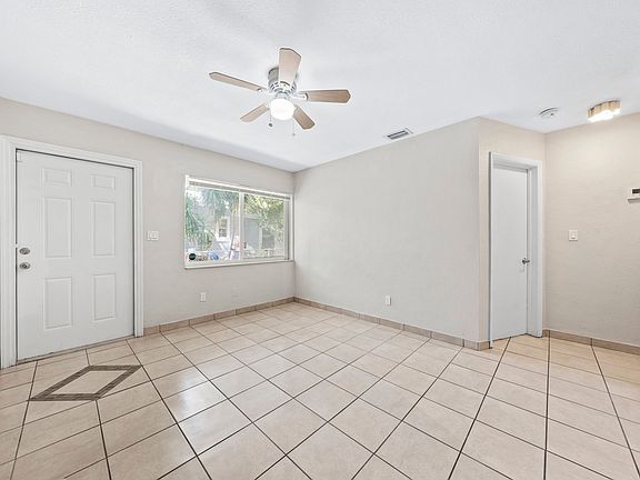 3rd image of 285 NW 55th St