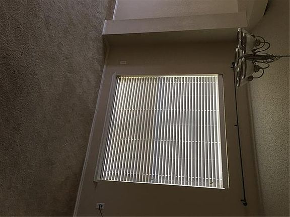5th image of 205 Jacinth Ln