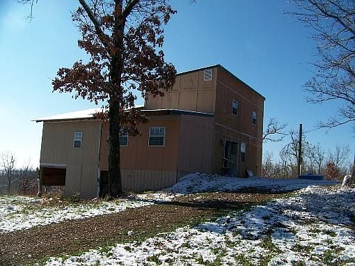 3rd image of 327 Longway Dr
