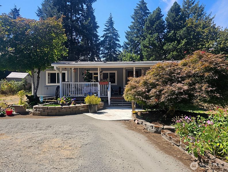 3rd image of 8708 Thuja Avenue SE