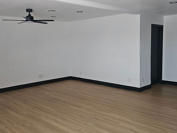 2nd image of 1804 Helen Ave