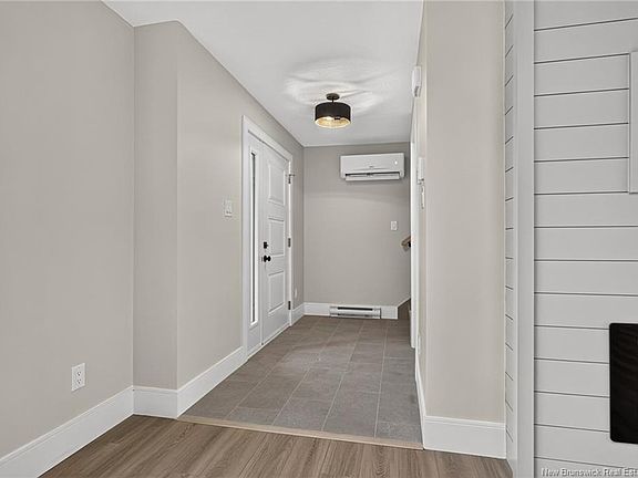 2nd image of 120 Edington St
