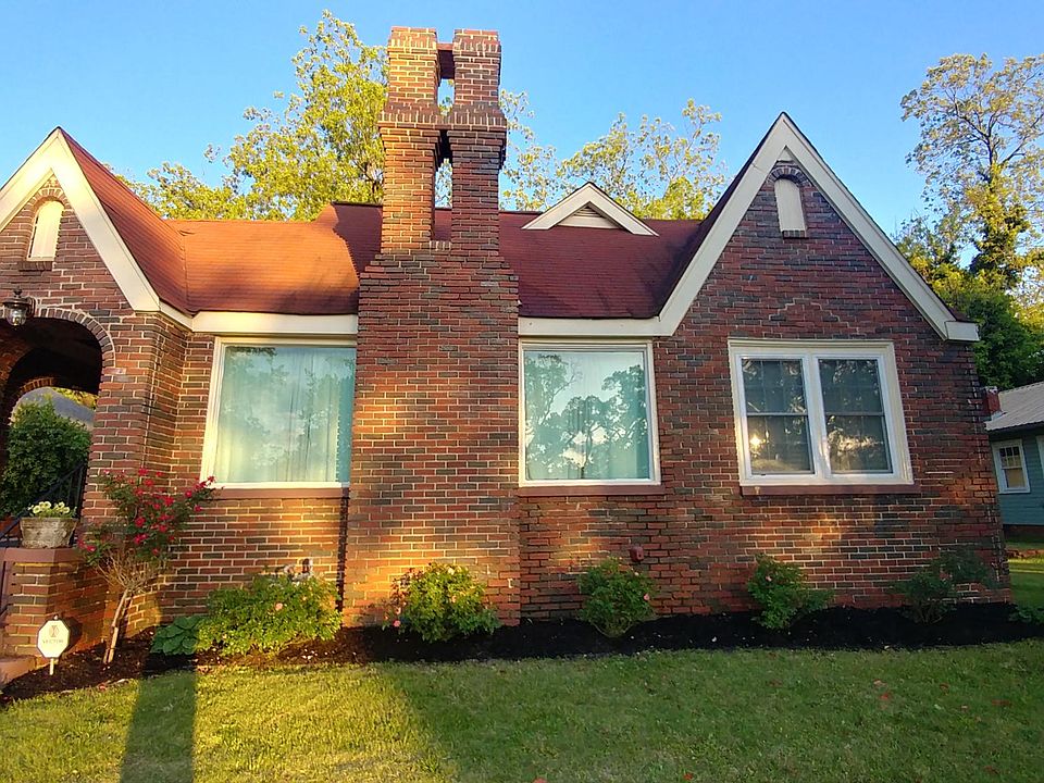 The red brick and historical marker says it all. Welcome home!