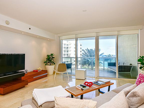 4th image of 17201 Collins Ave APT 707
