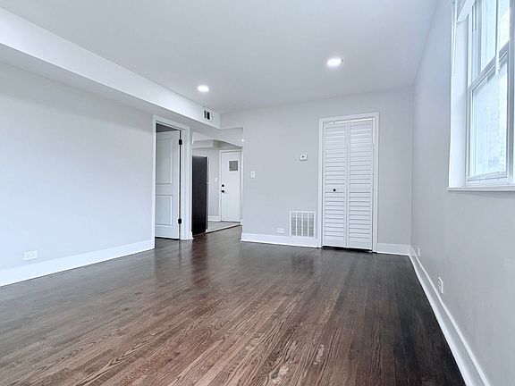 4th image of 5646 N Jersey Ave APT 2A