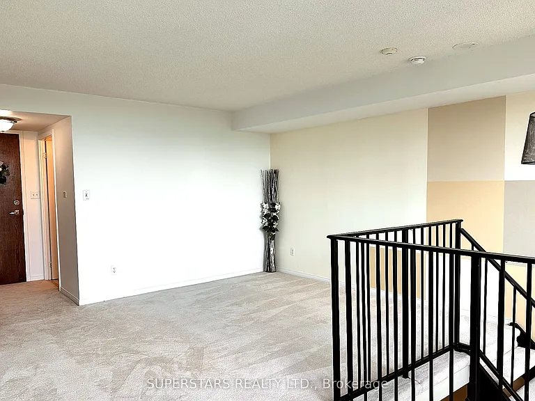 51 Baffin Ct #502 — Photo 15