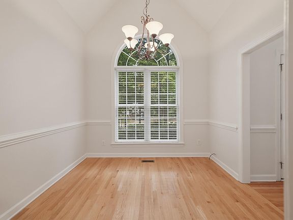2nd image of 4107 Maynard Cir