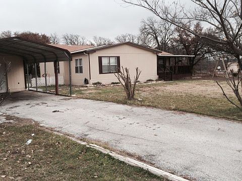Drive with carport/garage
