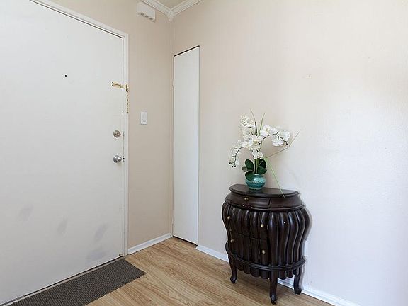 2nd image of 1705 Monroe Dr NE APT E2