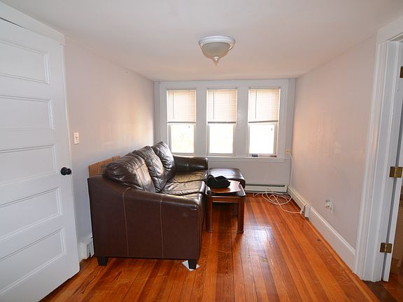 5th image of 14 Hazel St #2