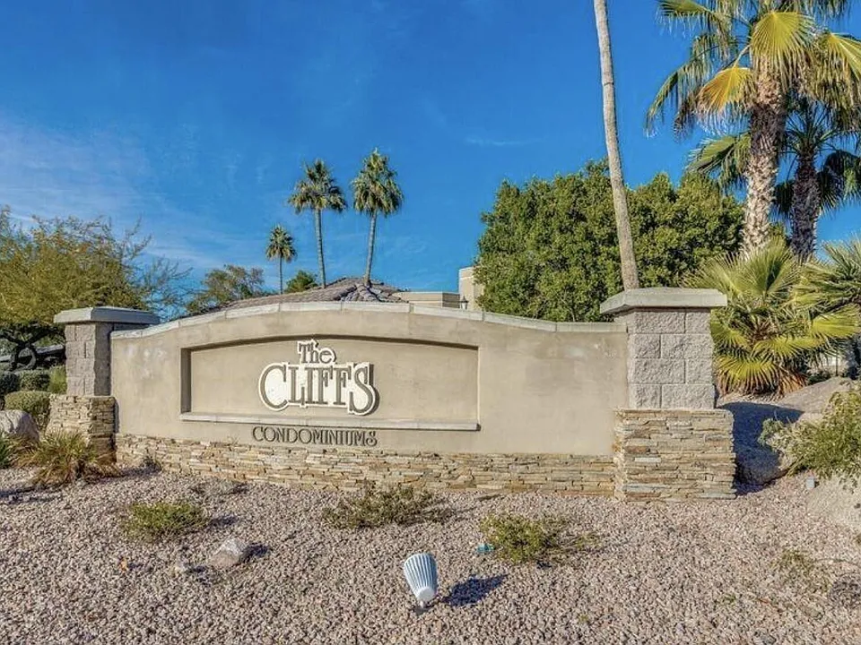 1720 E Thunderbird Rd #2052