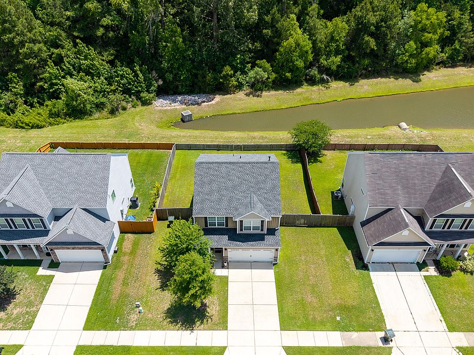 1st image of 110 Vango Dr