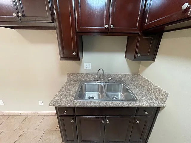 1333 W Stoneridge Ct #4 — Photo 8