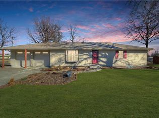 809 David Dr, Gallatin, MO 64640