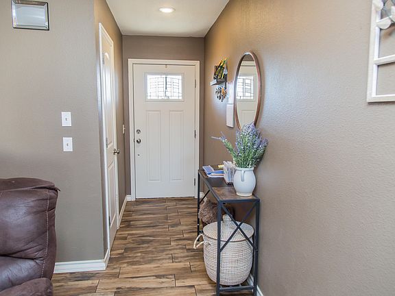 5th image of 4204 Ridgeway Dr