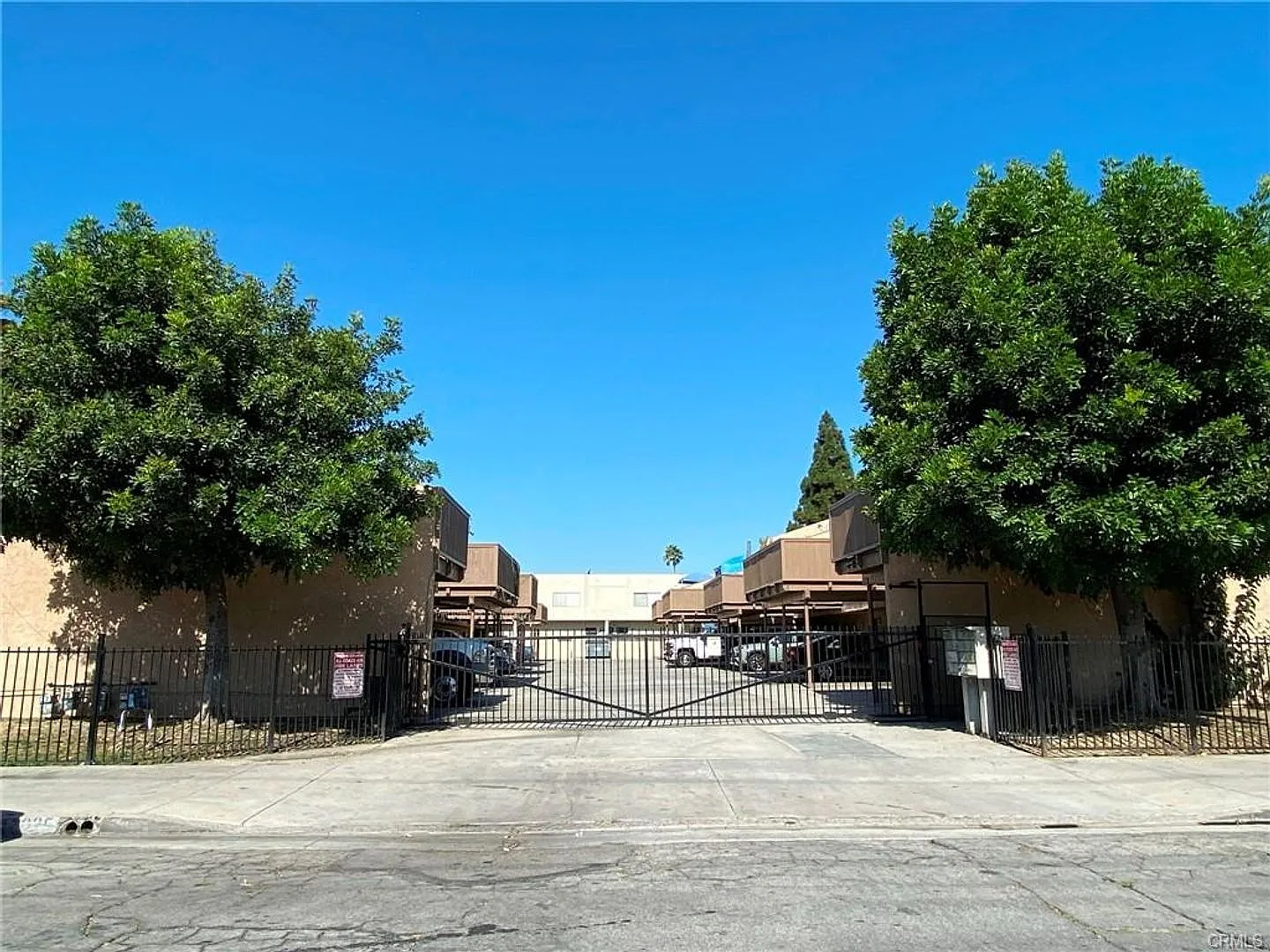 4010 — Photo 1