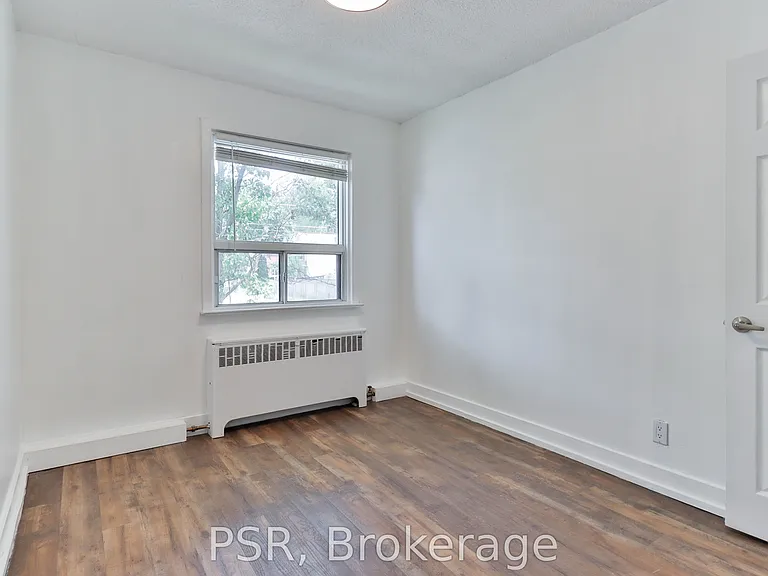 170 Holborne Ave #2 — Photo 10