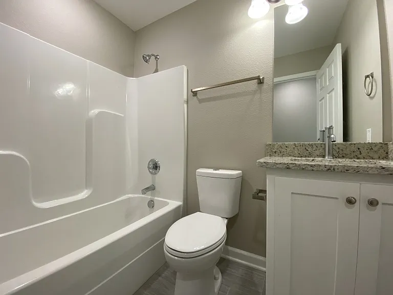 2412 Loop Acres Rd — Photo 8