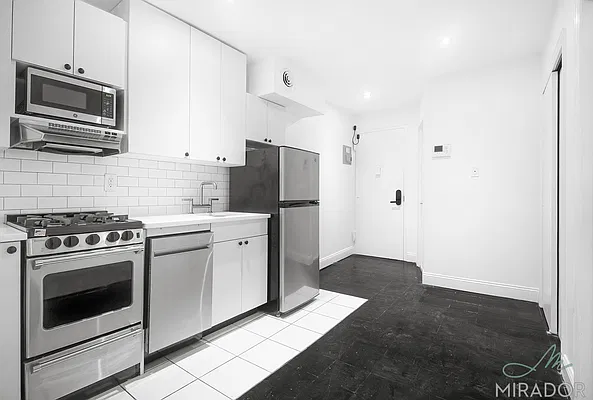 Rented by Mirador Real Estate | media 5