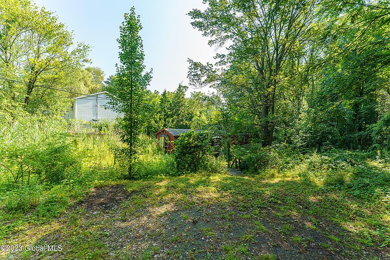 3rd image of 104 Dunsbach Road