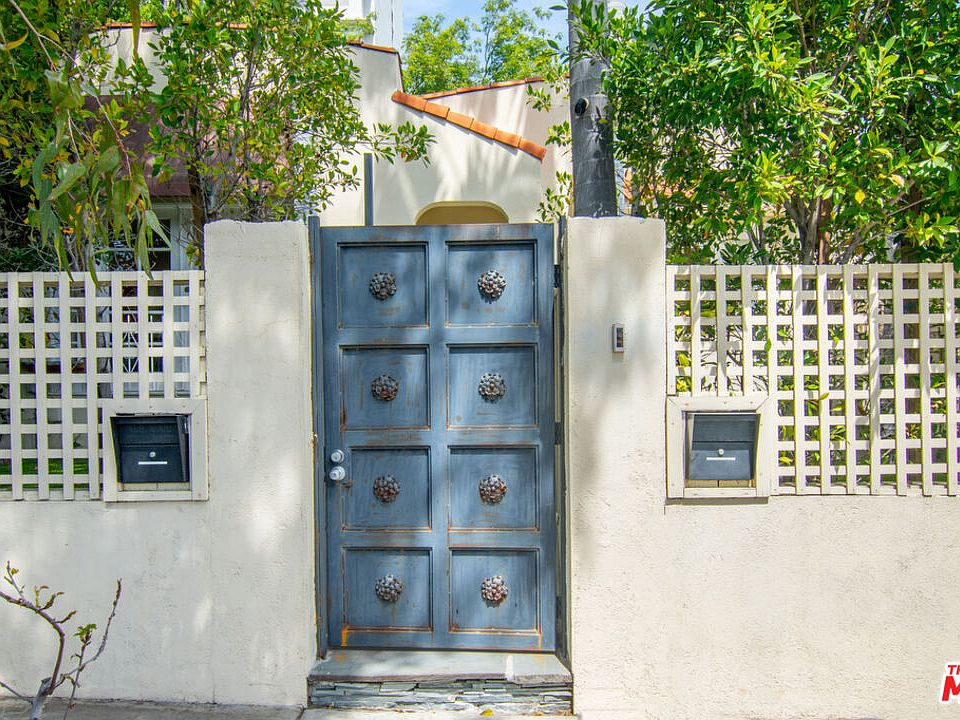 1st image of 9037 Elevado St