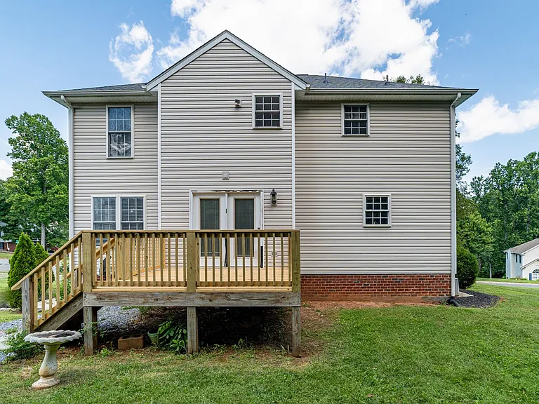 72 Viking Dr — Photo 10