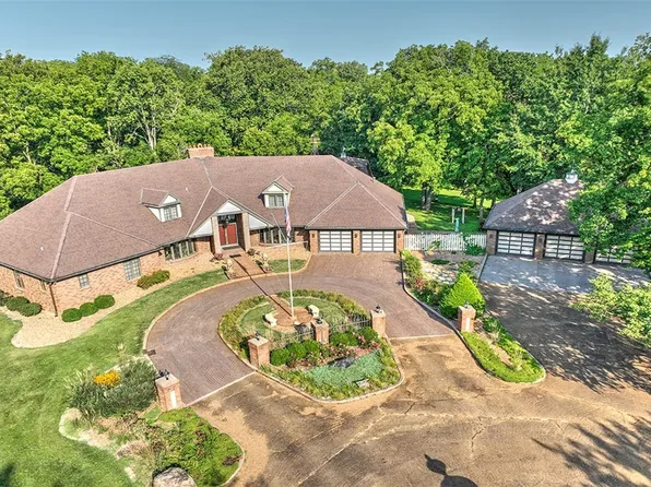 4890 Rustic Ln, Decatur, IL 62521