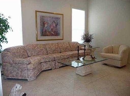 3rd image of 7133 Haviland Cir