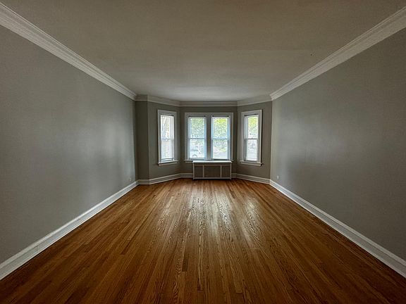 4th image of 3304 W Catalpa Ave