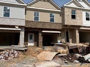 41 Creekside Commons Dr, Hoschton, GA 30548